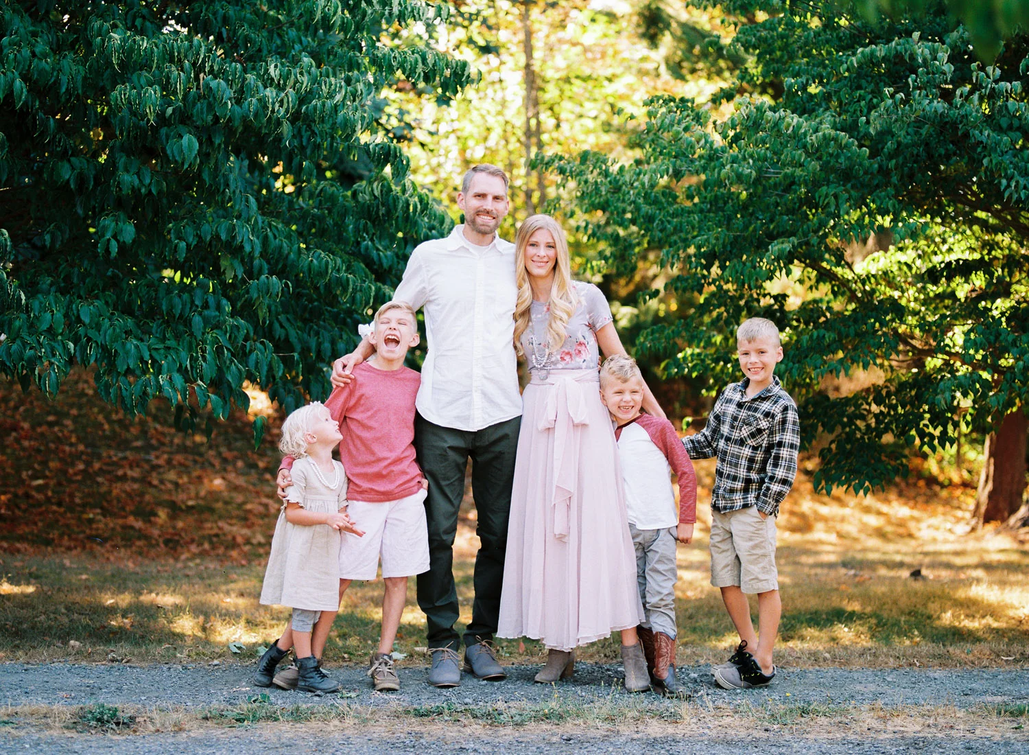 Candid Lifestyle Family Portrait Session in Snohomish